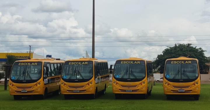 Prefeitura de Juína recebe mais quatro ônibus escolares do governo de Mato Grosso