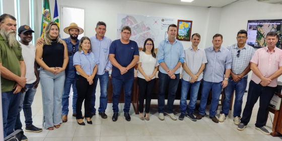 Equipe da Prefeitura de Sorriso conhece potencialidades e partilha informações com equipe gestora de Juína